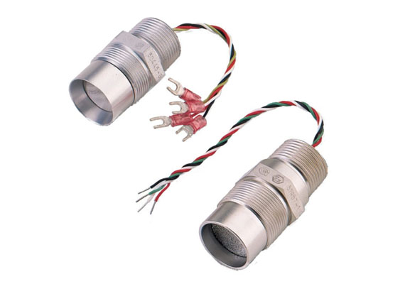 General Monitorsʼ hydrogen sulfide (H2S) sensors are solid state devices, designed and manufactured for long life and fast response. They are selective to H2S and remain unaffected by high concentrations of other substances like hydrogen, sulfur dioxide, and gasoline vapors, which are often present in facilities that process sour gas and crude oil. A high tolerance to a broad range of temperatures and humidity enable these sensors to operate in rugged environments, as does their capacity to withstand exposure to high H2S concentrations over short periods.